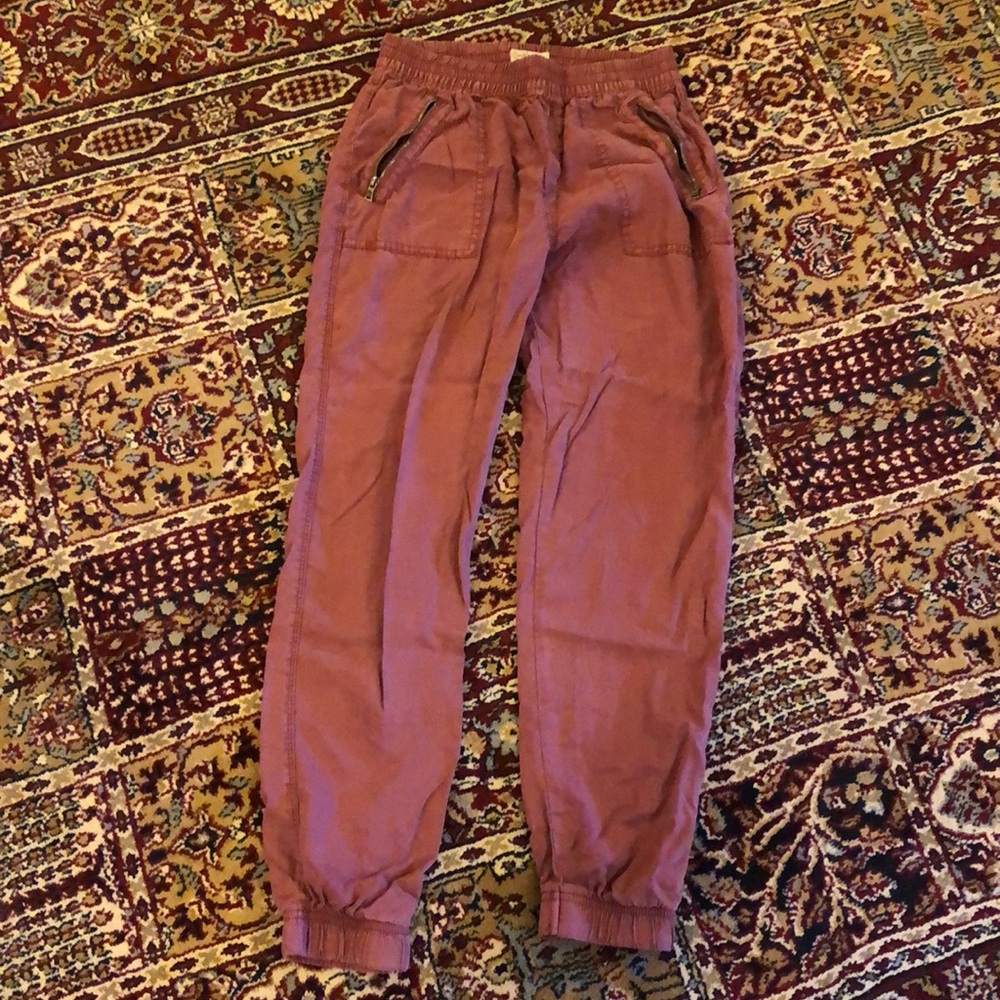 Brand “So” pink cargo joggers (like new)